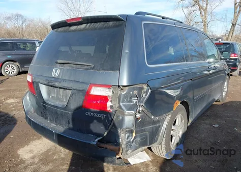 2005 Honda Odyssey Ex z USA, uszkodzony, nr VIN 5FNRL38445B423129